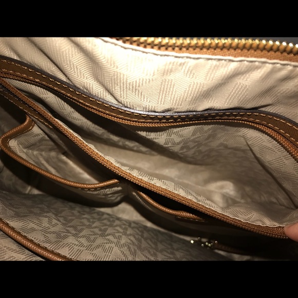 Micheal Kors Jet Set Brown Purse - Picture 4 of 5